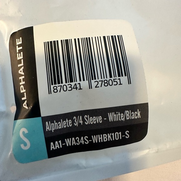 Alphalete Black and White 3/4 Sleeve Baseball Tee Size Small NWT - Picture 4 of 4